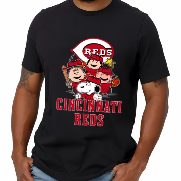 MLB Cincinnati Reds Snoopy Charlie Brown Woodstock The Peanuts Movie Baseball Shirt 1 mechsunshine b