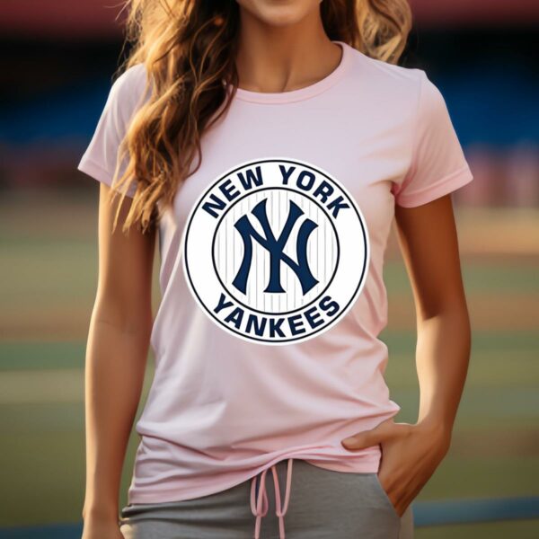 New York Yankees White Round Baseball Shirt 3 5