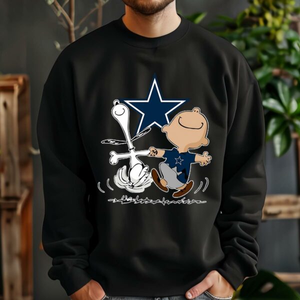 Dallas Cowboys Charlie Brown And Snoopy Dancing T shirt 3 sweatshirt