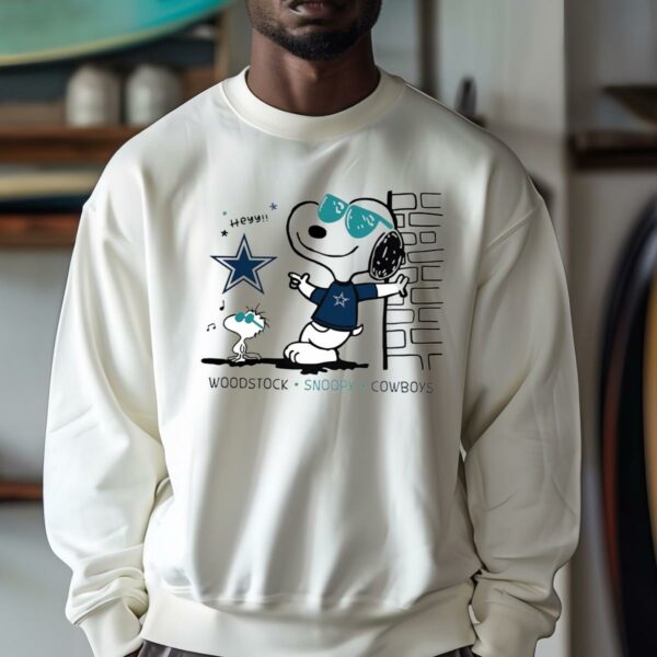 Woodstock Snoopy Dallas Cowboys Football Cartoon T shirt 4 sweatshirt