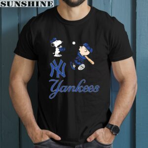 Charlie Brown And Snoopy Baseball New York Yankees Shirt