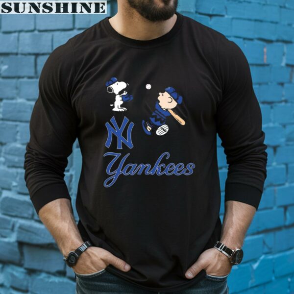 Charlie Brown And Snoopy Baseball New York Yankees Shirt 5 long sleeve