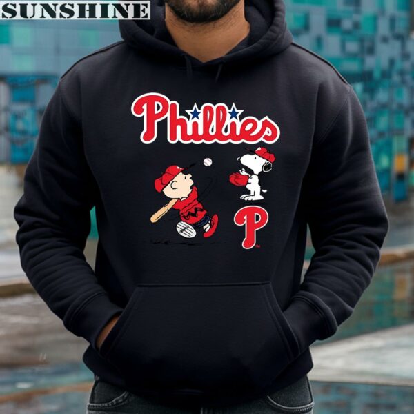 Charlie Brown And Snoopy Playing Baseball Philadelphia Phillies Shirt 4 hoodie