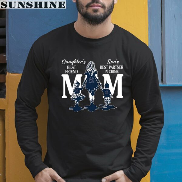 New York Yankees Moms Best Friend Mothers Day Shirt 5 long sleeve shirt
