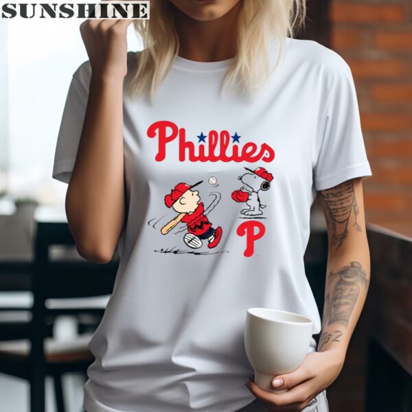 Peanuts Charlie Brown Snoopy Playing Baseball Philadelphia Phillies Shirt 2 women shirt