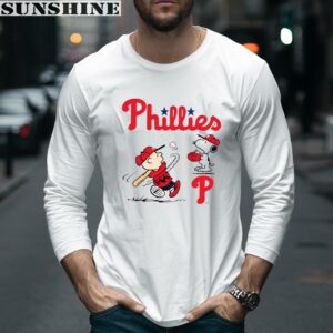 Peanuts Charlie Brown Snoopy Playing Baseball Philadelphia Phillies Shirt 5 long sleeve shirt