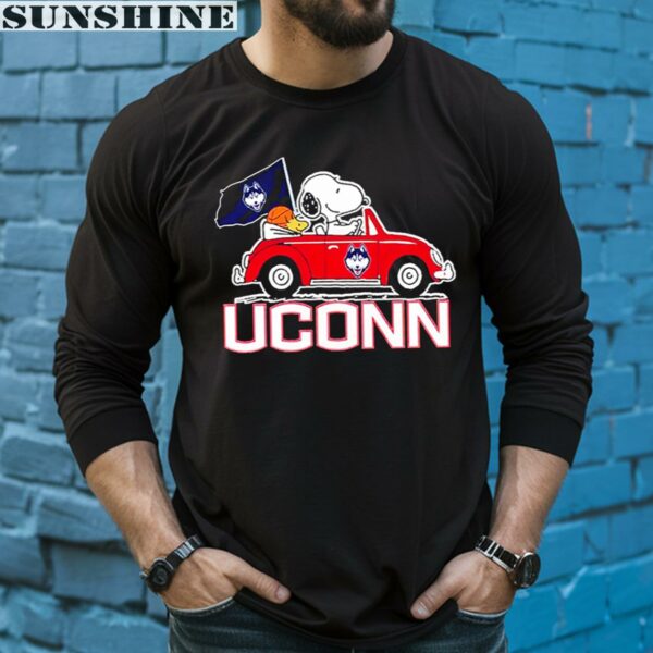 Snoopy And Woodstock Driving Car Uconn Huskies Shirt 5 long sleeve shirt
