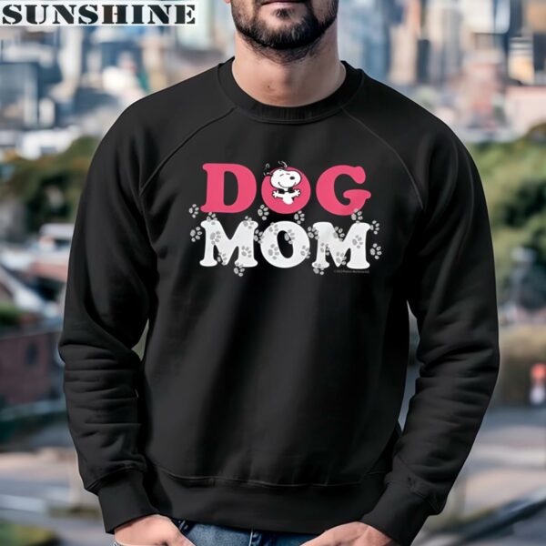 Snoopy Dog Mom Womens Relaxed Shirt 3 sweatshirt