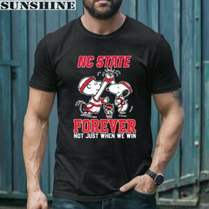 Snoopy High Five Charlie Brown NC State Wolfpack Shirt 1 men shirt