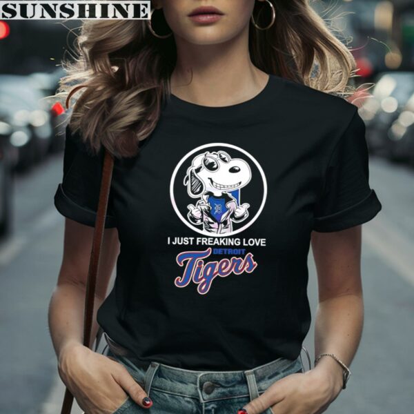 Snoopy I Just Freaking Love Detroit Tigers Shirt 2 women shirt