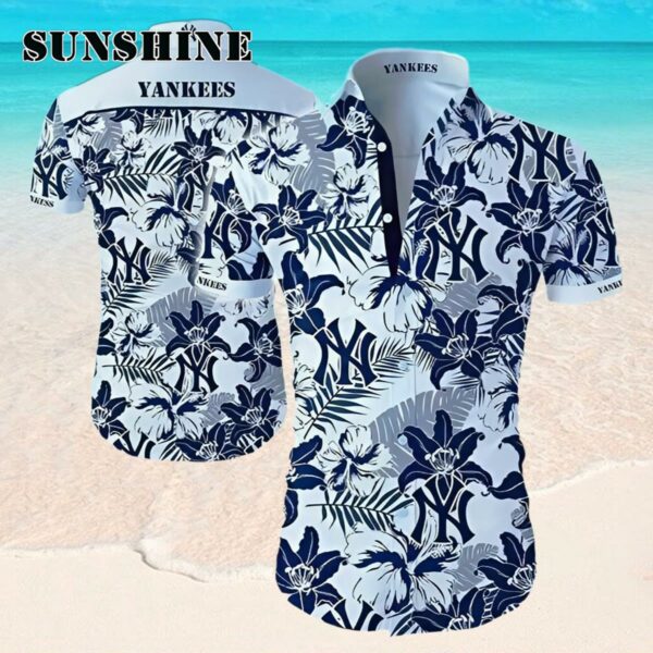 New York Yankees Aloha Shirt Tropical Flower Pattern Trendy Hawaaian Shirt Hawaaian Shirt