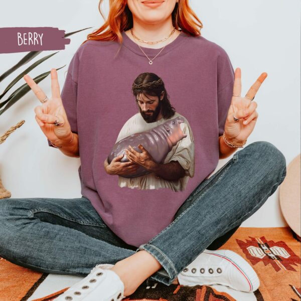 Funny Moo Deng Comfort Colors Shirt Jesus Holding Moo Deng the Hippo Shirt Funny Meme Tee Joke Tshirt Meme Shirt Hippo Lover T Shirt 2