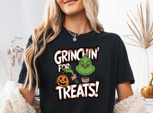 Grinchin for Treats T shirt Funny Halloween Grinch Trick or Treat Tee Spooky Grinch Halloween Shirt Grinch Costume Design 1