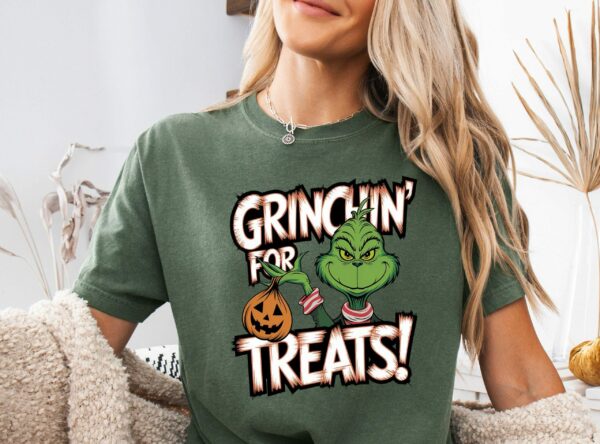 Grinchin for Treats T shirt Funny Halloween Grinch Trick or Treat Tee Spooky Grinch Halloween Shirt Grinch Costume Design 4