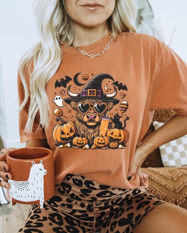 Halloween Highland Cow Shirt Bull ShirtRetro Halloween Shirt Ghost Cows Shirt Funny Cow Shirt 3