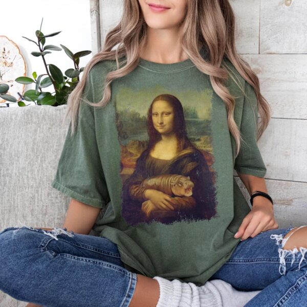 Moo Deng Mona Lisa Comfort Shirt Moo Deng Hippo The Famous Baby T Shirt Moo Deng Bouncy Pig T Shirt Baby Hippo Tee 5