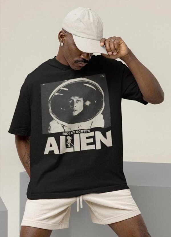 Vintage Alien 1979 Shirt Alien Tshirt Alien Movie T shirt Alien Movie MerchVintage Horror Movie Shirt 2