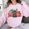 Star Wars Characters Santa Christmas Lights Mickey Balloon T shirt Galaxys Edge Christmas Star Wars Tee Disneyland Christmas Party Gift 4